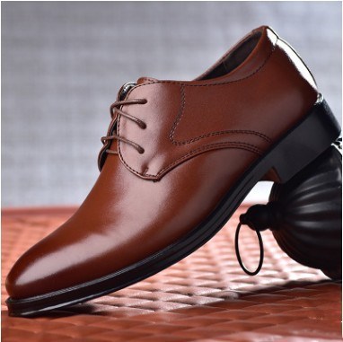 Stylish Black Pointed Toe Shoes for Men